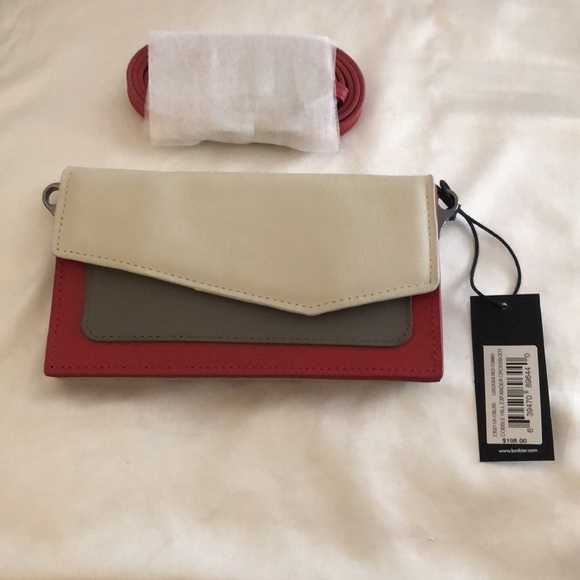 Botkier New York Cobble Hill Expandable Leather Crossbody Luscious Red Combo NWT - Picture 2 of 16